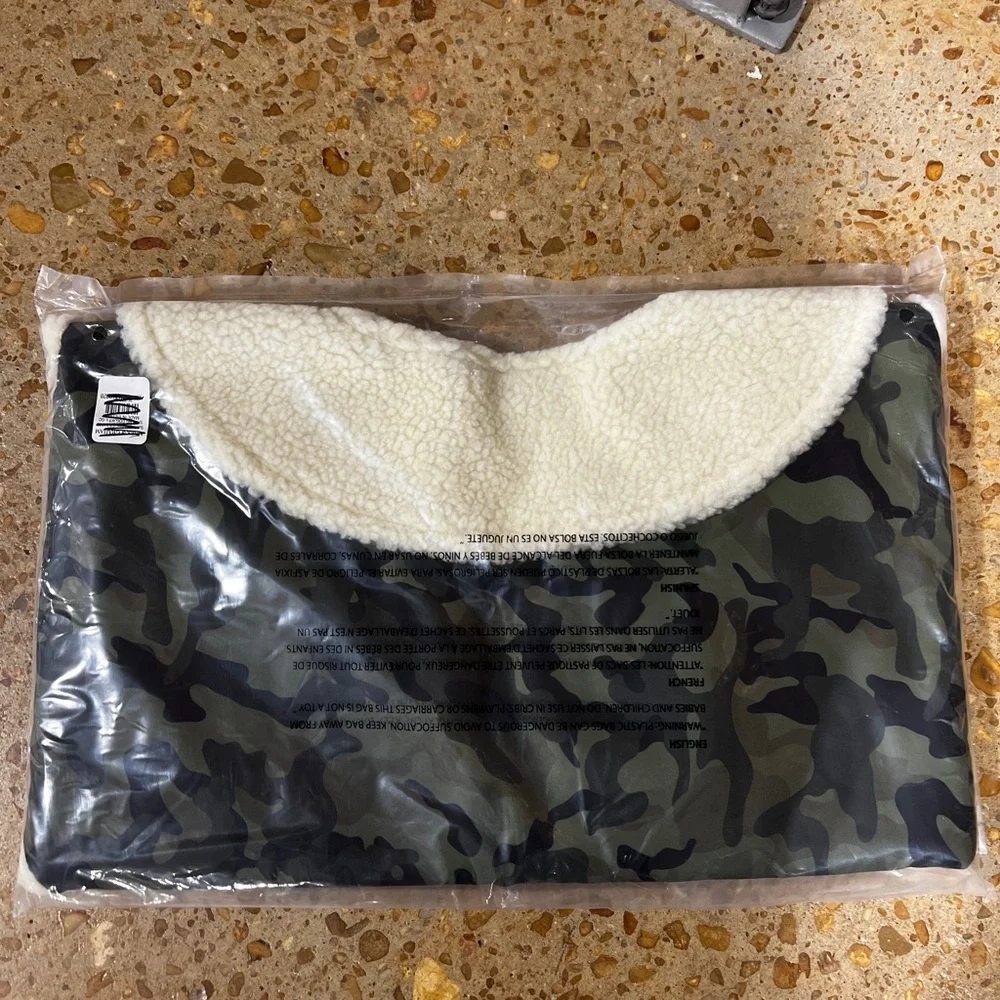 NWT Mark & Graham Sherpa Camouflage Water Resistant Dog Jacket L (29 to 40 lb)